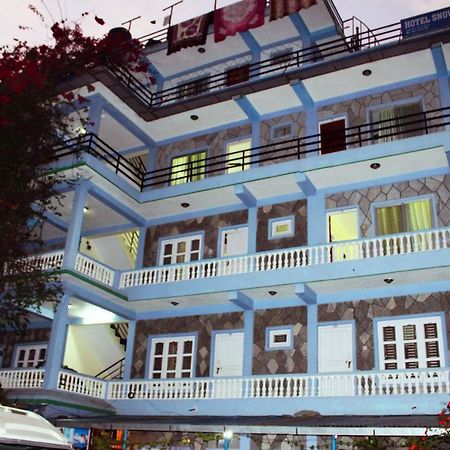 Hotel Snow Leopard Pokhara Exterior photo