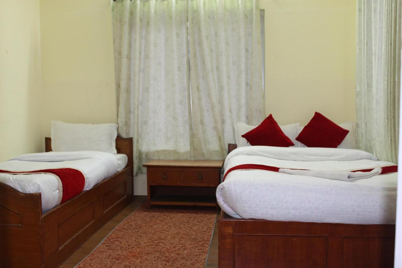 Hotel Snow Leopard Pokhara Exterior photo