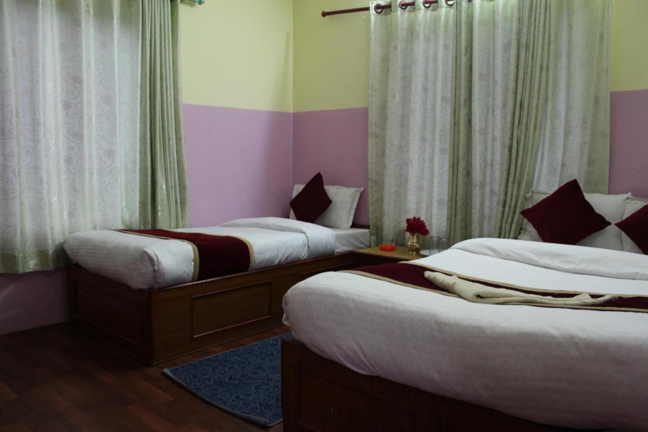 Hotel Snow Leopard Pokhara Exterior photo